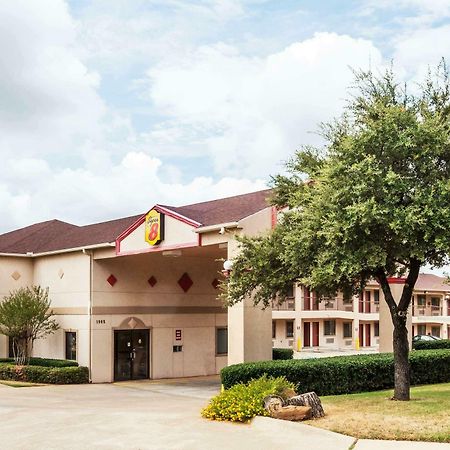Super 8 By Wyndham Arlington East Ξενοδοχείο Εξωτερικό φωτογραφία
