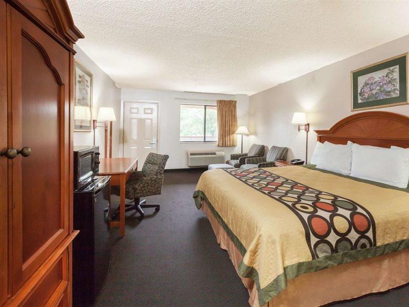 Super 8 By Wyndham Arlington East Ξενοδοχείο Εξωτερικό φωτογραφία