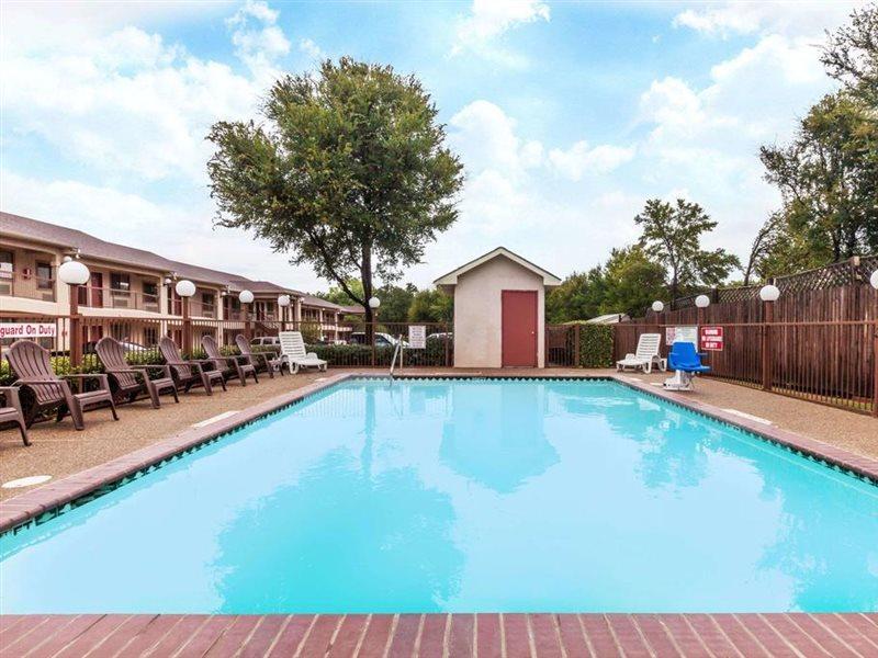 Super 8 By Wyndham Arlington East Ξενοδοχείο Εξωτερικό φωτογραφία