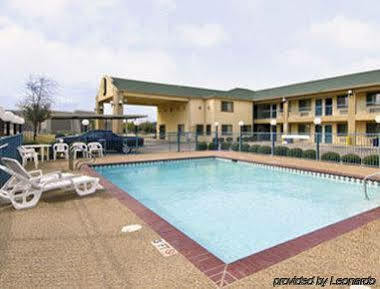 Super 8 By Wyndham Arlington East Ξενοδοχείο Εξωτερικό φωτογραφία